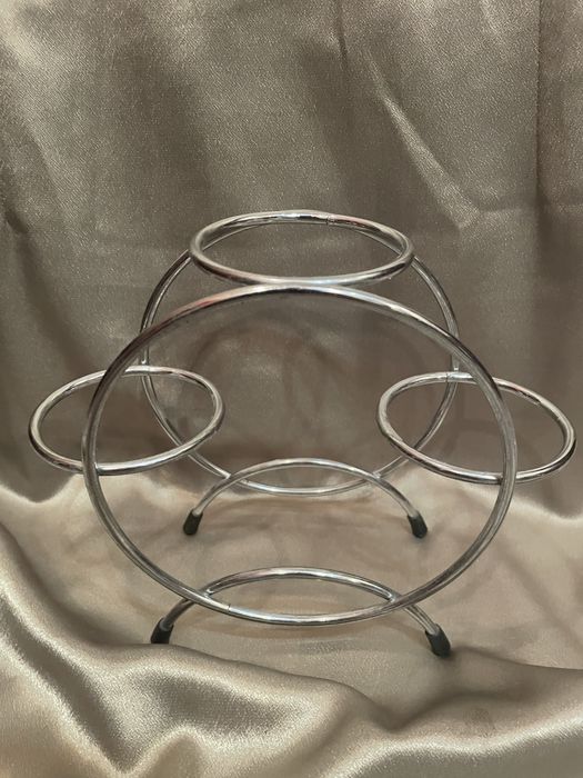 Металлические подставки под чашки. Посуда из глины