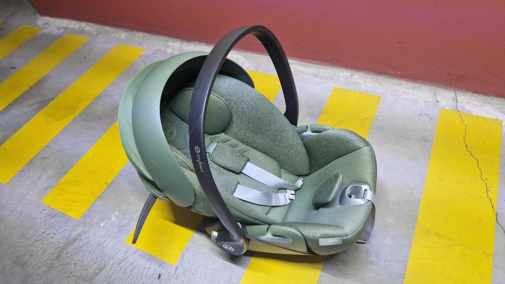 Ovo Cybex Cloud T I-Size Plus/leaf Green-Dark (como novo)