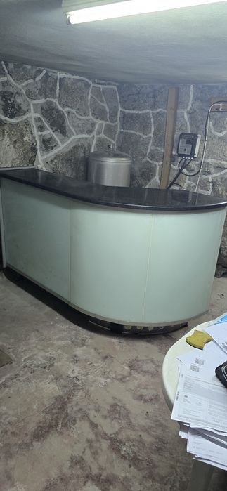 Frigorífico industrial em inox e Balcão