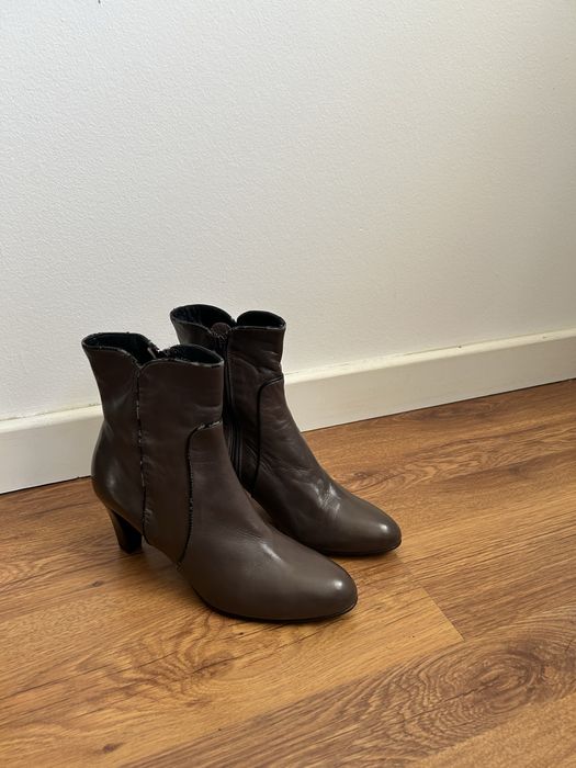 Brązowe włoskie buty damskie na obcasie