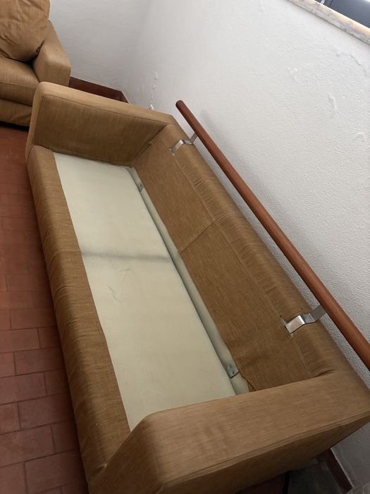 Sofá 2,10  metros - 3 lugares design italiano e muito confortavel