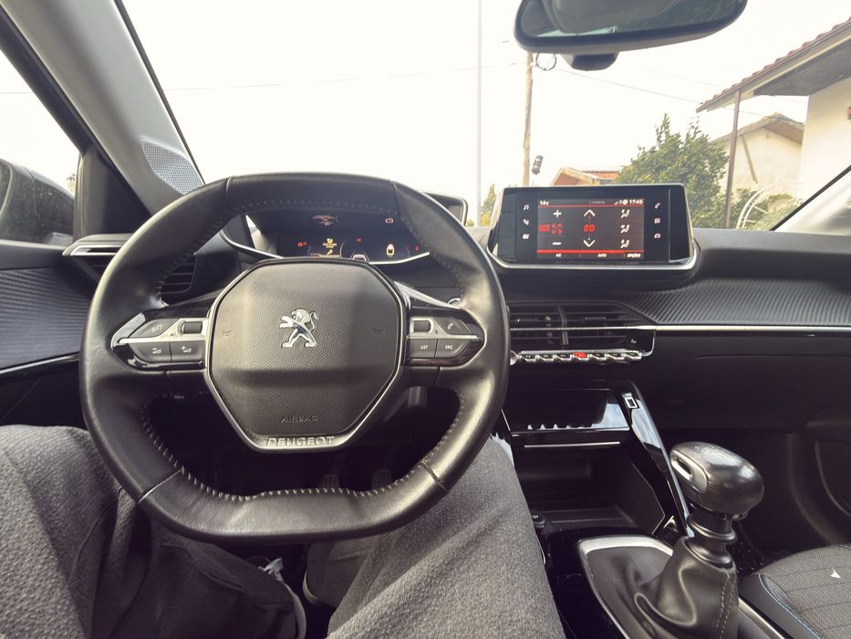 Peugeot 208 novo