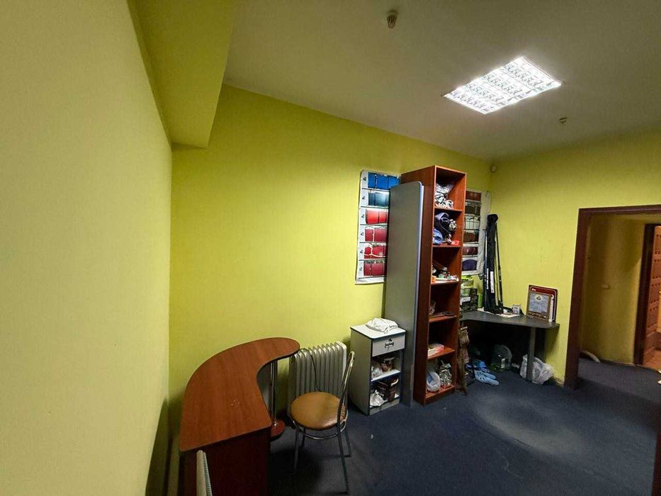 Продаж комерційного приміщення по вул. Брацлавській