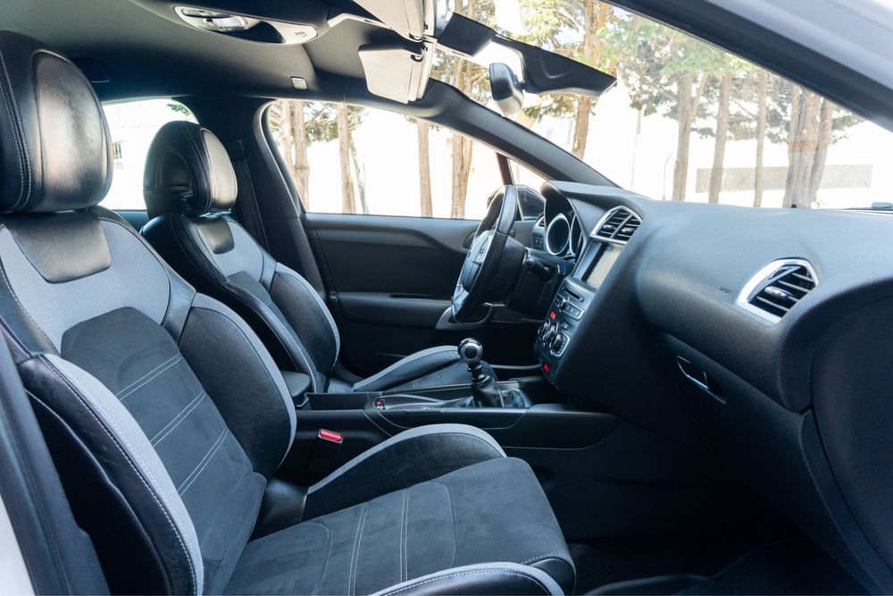 DS 4 Crossback 1.6 BlueHDi So Chic (desde 145€/mês financiamento)