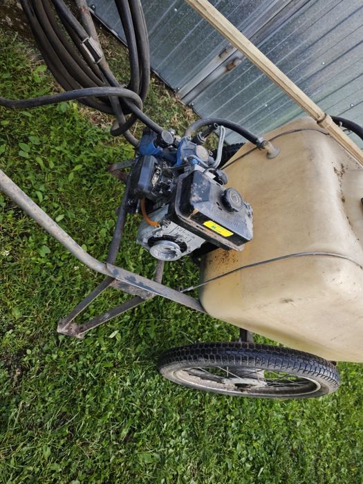Opryskiwacz taczkowy spalinowy pilmet 100l