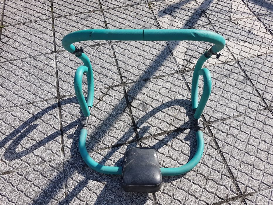 Banco de abdominais e bicicleta