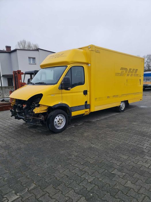 Iveco 35s11  KONTENER 4,30m    114tys.km  Sprowadzony 12.2009