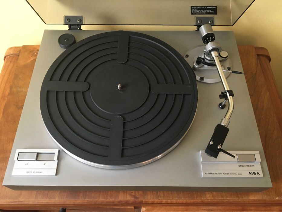 Gramofon AIWA automatyczny