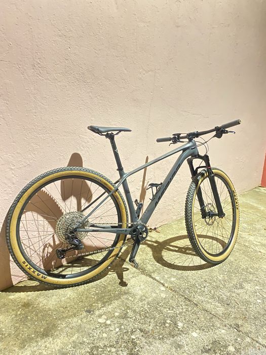 Bicicleta BTT / XC em excelente estado