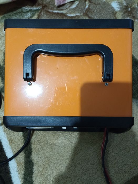 Продам устройство зарядное.