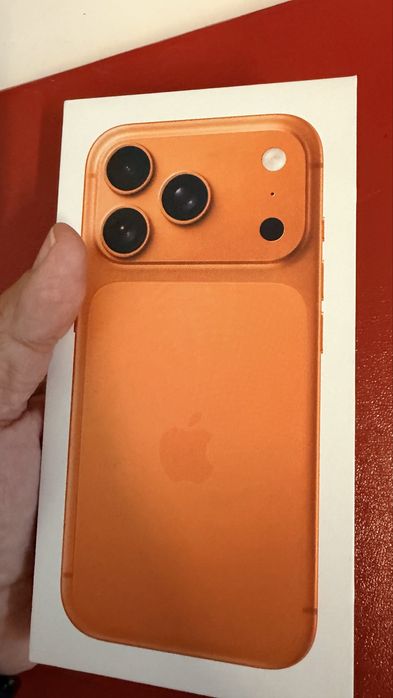 Iphones 17 pro Max laranja 256GB selado !