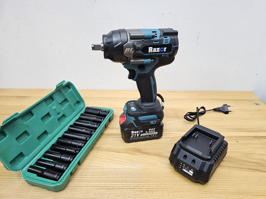 800Nm Комплект Гайковерт Razor+ акб4.0Ah +з.у+Набор Головок 10шт