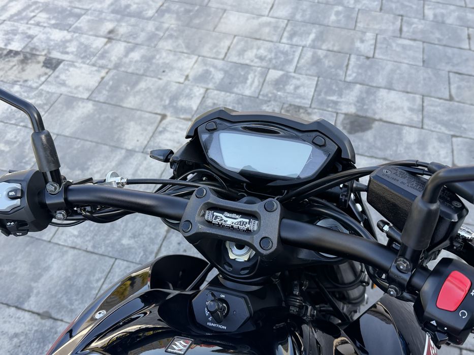Suzuki gsx s 1000
