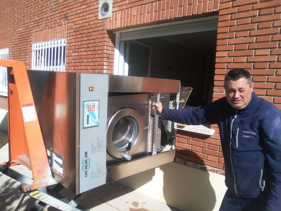 Máquina de lavar roupa industrial de ocasião