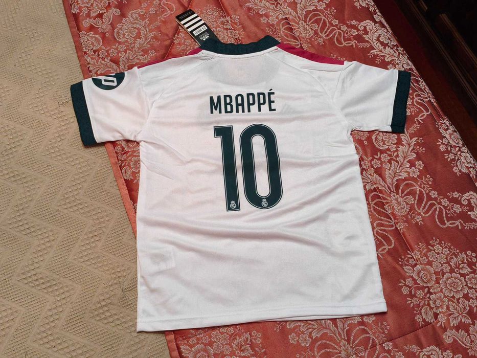 Camisola Criança Mbappe Equipamento Real Madrid | NOVO