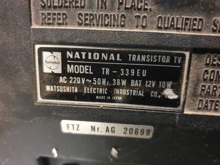 Stary zabytkowy telewizor z radiem National TR-339 EU (Panasonic)