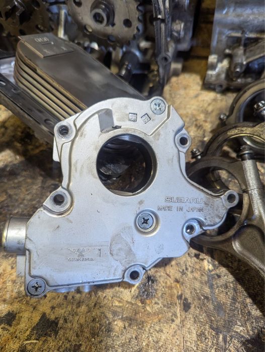 двигун subaru EE20 2.0 дизель запчастини мотор субару аутбег