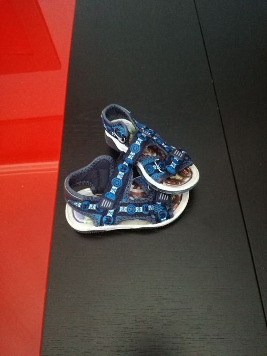 Sandalias dos vingadores 27