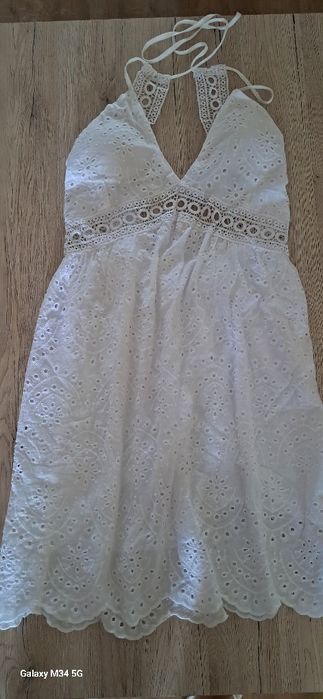 Biała sukienka na lato