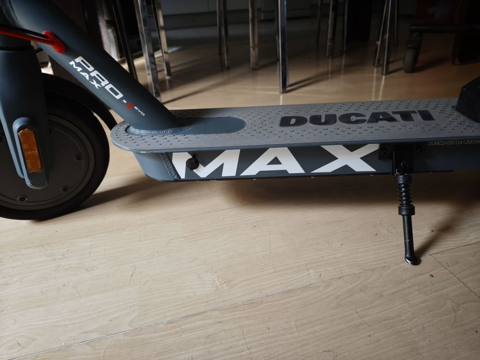 Trotinete Elétrica Ducati Pro-I Evo Max Advanced Safety (Como Nova / Ótimo Estado)