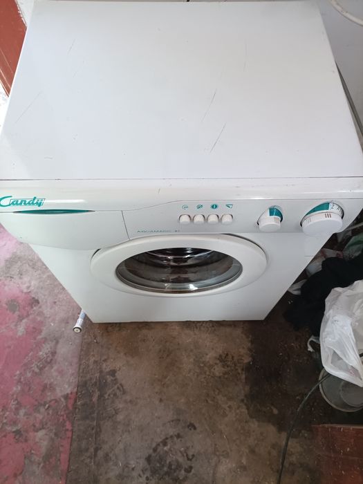 Продам пральну машинку Candy, під ремонт або на запчастини