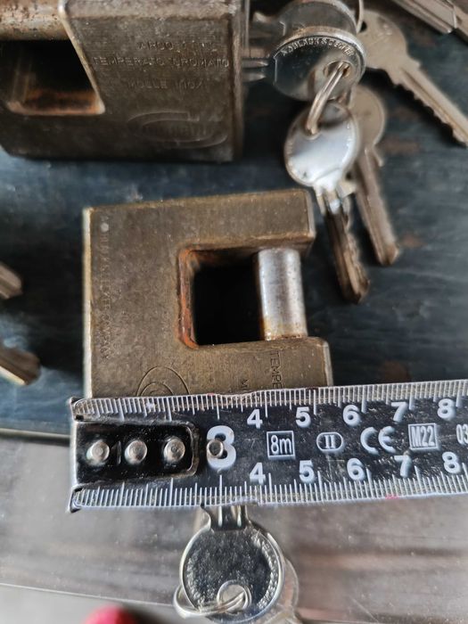 Armored Padlocks424021847673425925