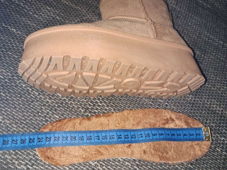 Уги бежеві 37рр на платформе