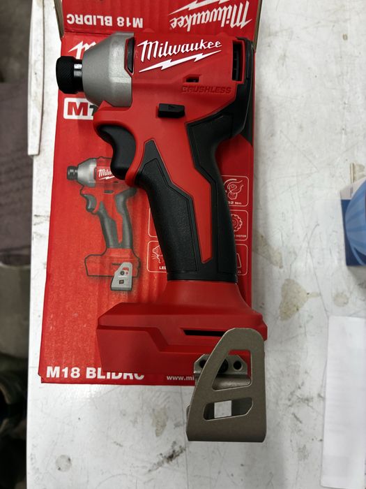 Zakretarka Milwaukee  M18 BLIDRC