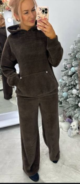 Продается костюм женский. Новый, теплый