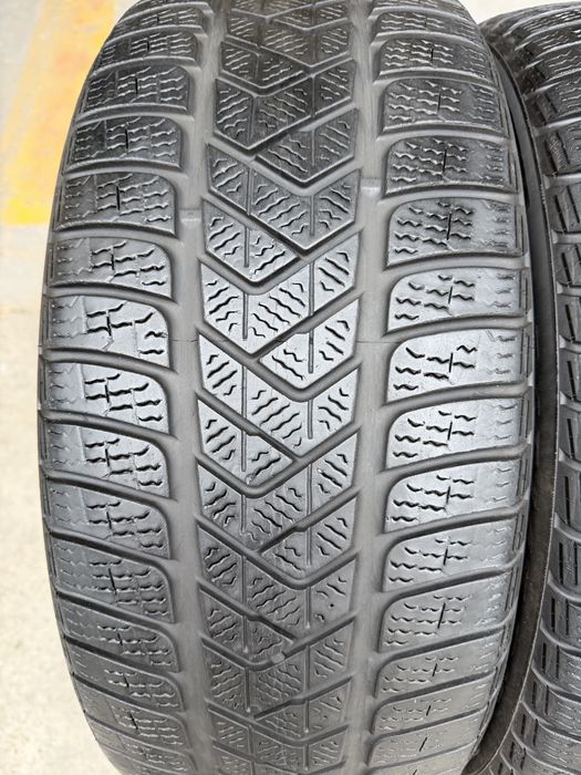Шини зимові R19 245 45 Pirelli Склад Осокорки RLX