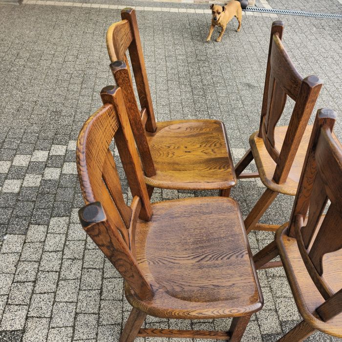 Krzesła dębowe masywne