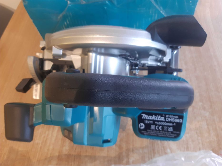 Pilarka tarczowa 18V Makita DHS660