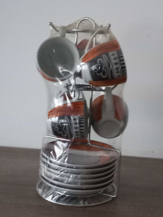 Conjunto de chávenas de café com suporte novo