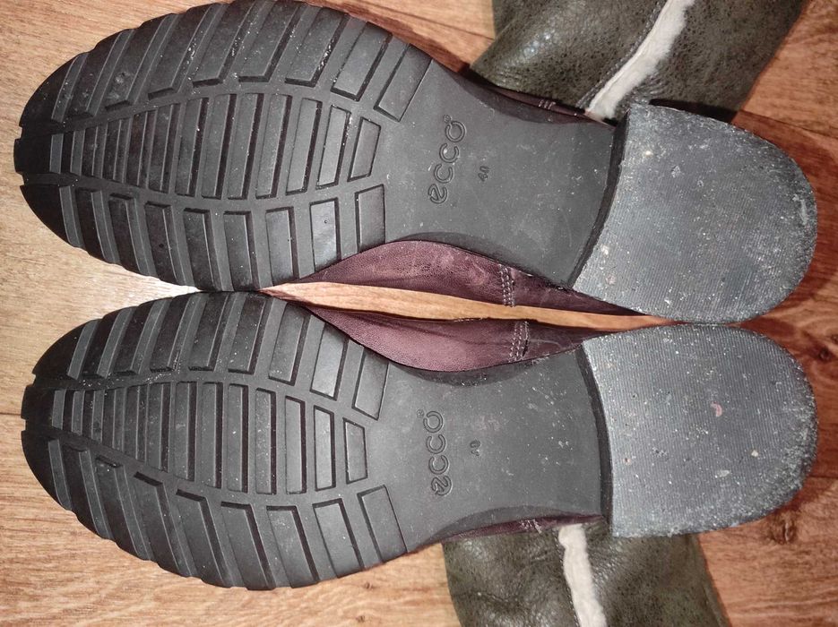 Женские зимние кожаные сапоги Ecco, размер 40