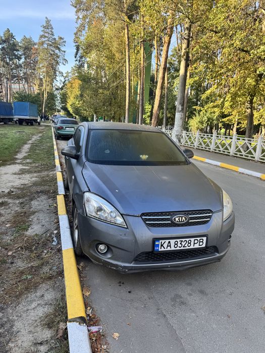 Низ ринка* Кіа Ceeʼd 1.6 benz/gaz* avtomat