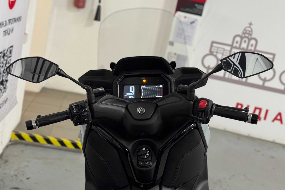 Yamaha X-Max Tech MAX 2025