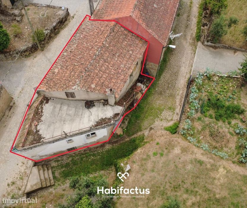 Moradia à venda T3 para reconstrução, freguesia e conselho Seia, Distr