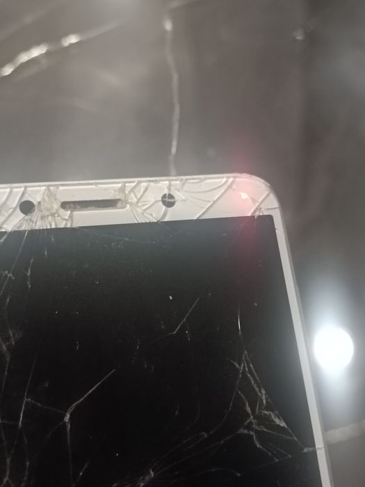 TP-Link Neffos C9 (TP707A)  на запчастини