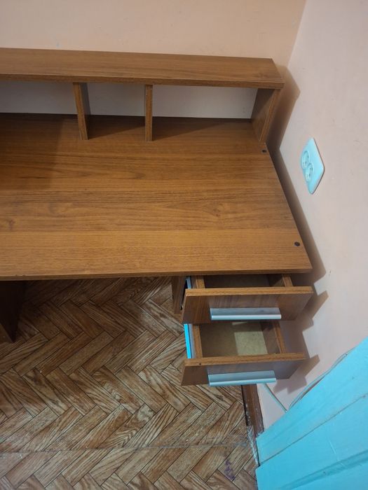 Продам письмовий стіл