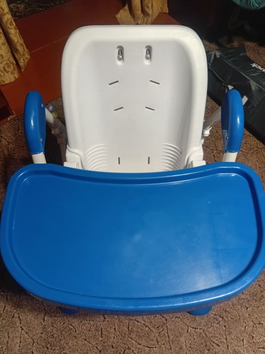 Продам стульчик для кормления.