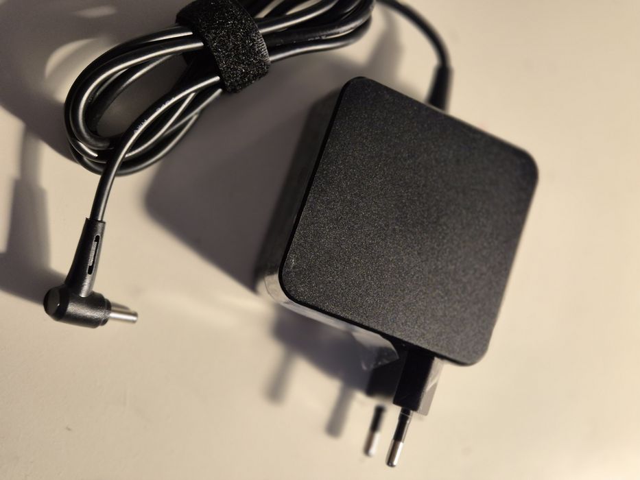 Carregador compatível com PC Portátil ASUS – Novo
