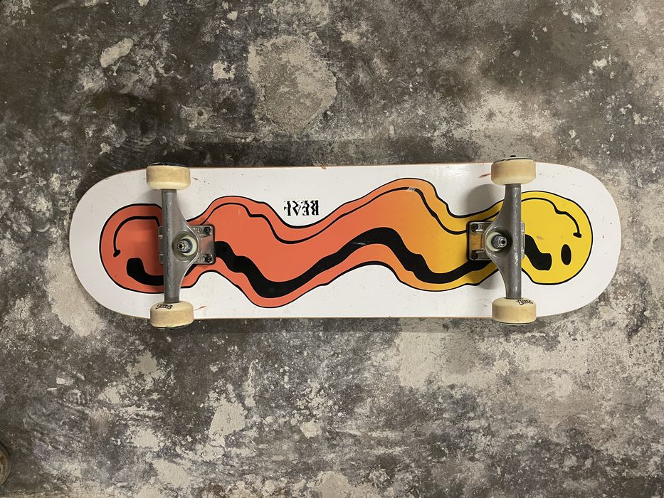 Real melting smiley skateboard