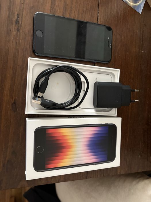 Iphone SE 256gb a bom preço com assecórios extra