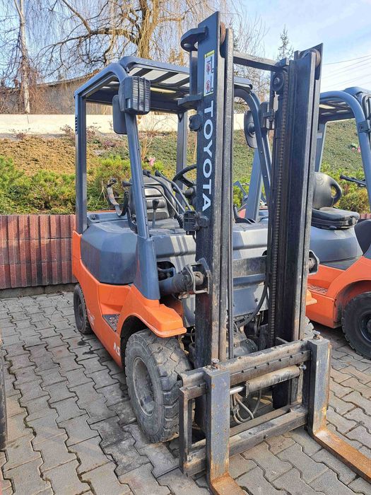 Wózek widłowy Toyota 7FGL15, 1,5t, B/G, 2001r Duplex 3m przesuw b.