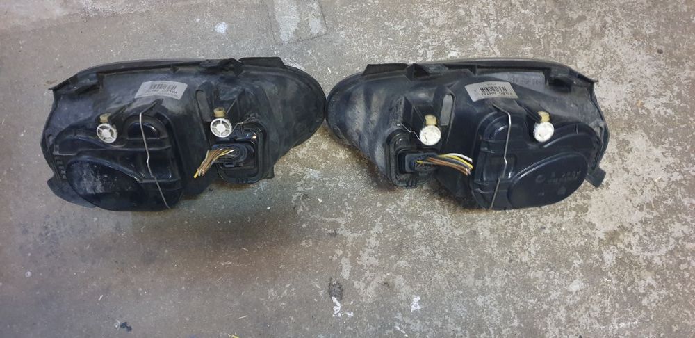 Lampa reflektor przód kpl. GOLF 4