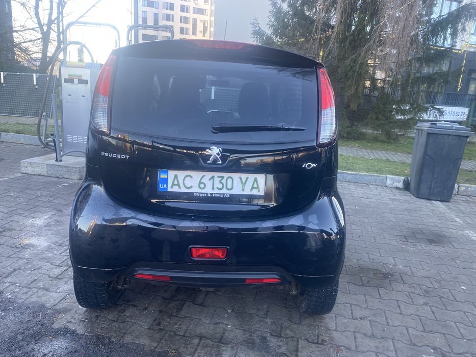 Продам електромобіль з вебасто по доступній ціні !