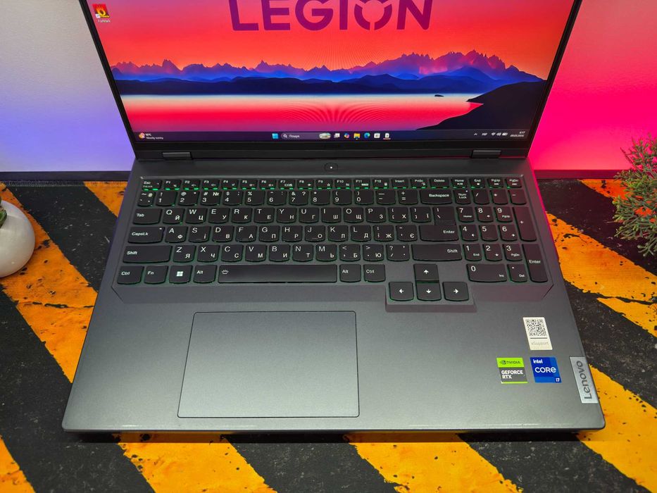 Lenovo Legion PRO 5, rtx4070, i7-13700hx, 32gb, 1tb, 165hz