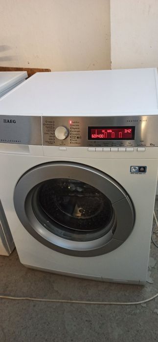 Пральна машинка AEGна 10кг.