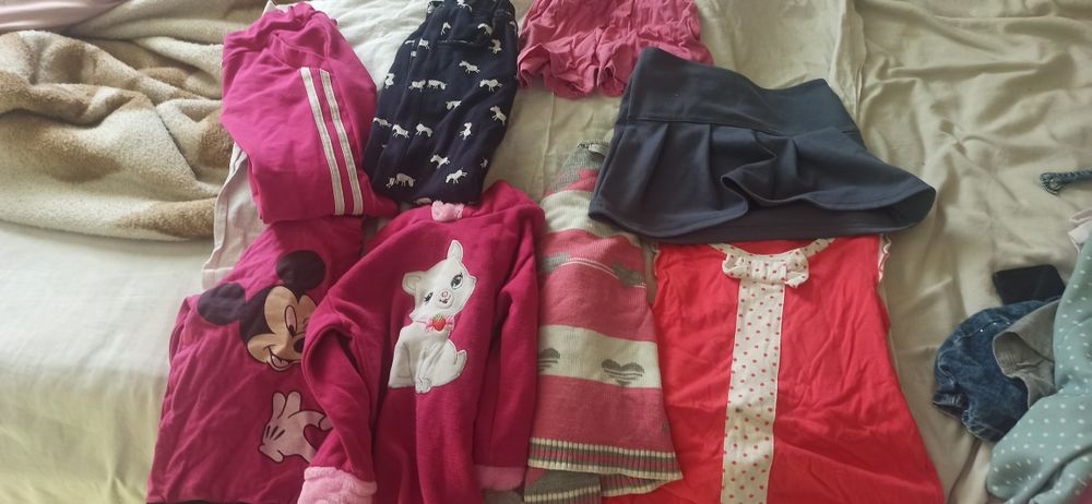 Пакет одягу для дівчинки р. 122