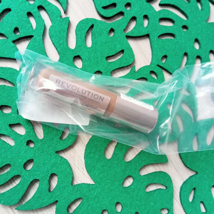 Nowy podkład Revolution.